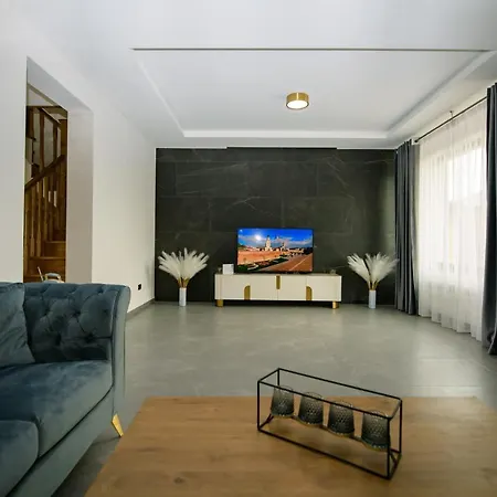 Casa Lucan *