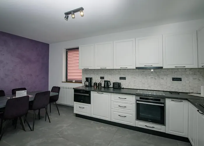 Casa Lucan Вілла Брашов